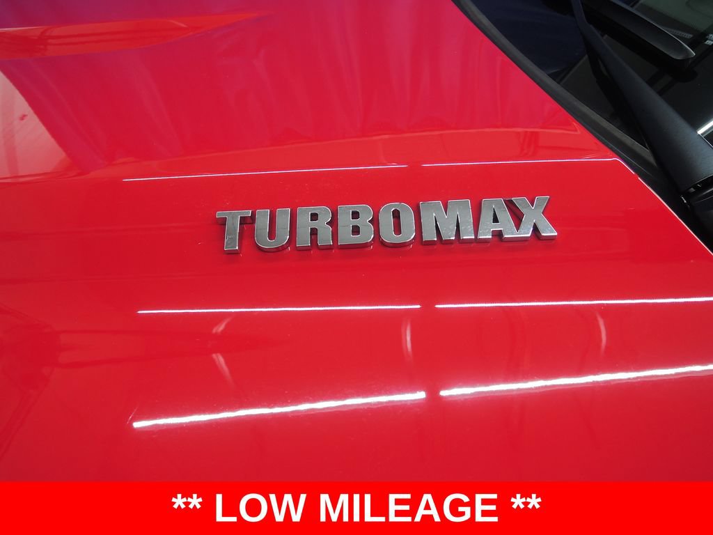 Used 2025 Chevrolet Silverado 1500 LT AWD/4WD image 4