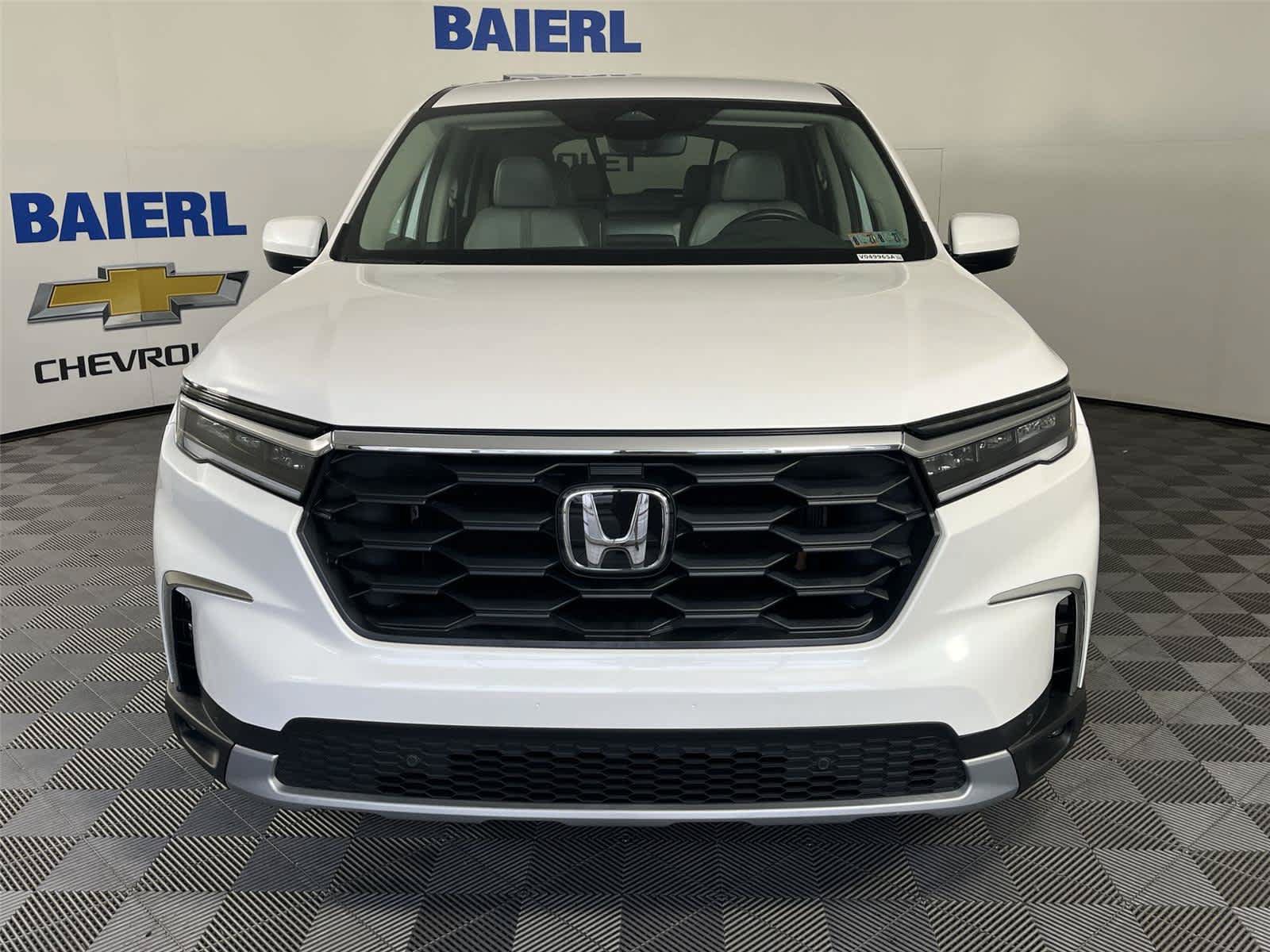 Used 2025 Honda Pilot EX-L image 8