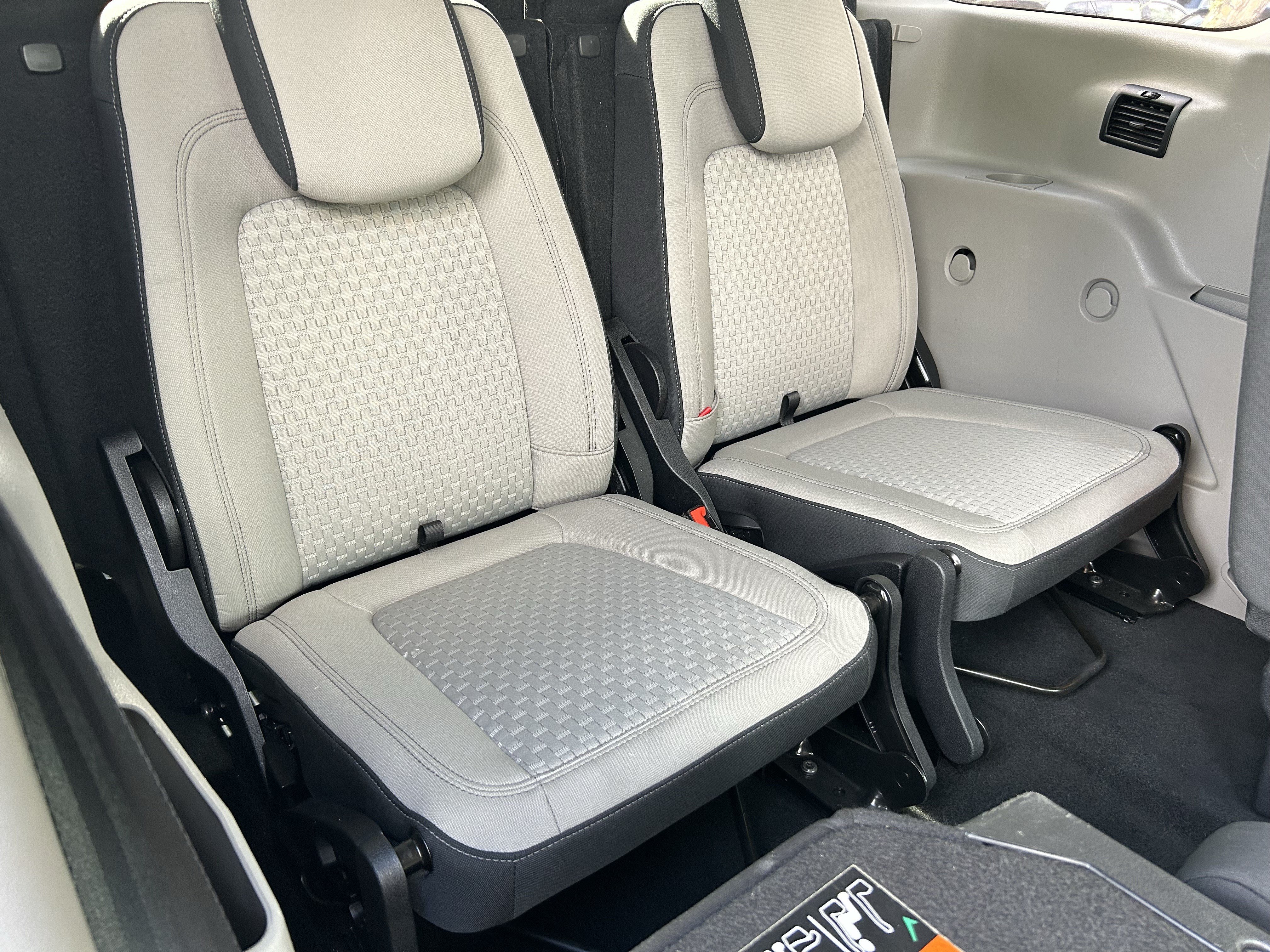 Used 2020 Ford Transit Connect XLT FWD image 12
