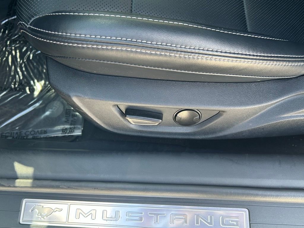 Used 2025 Ford Mustang Premium image 17