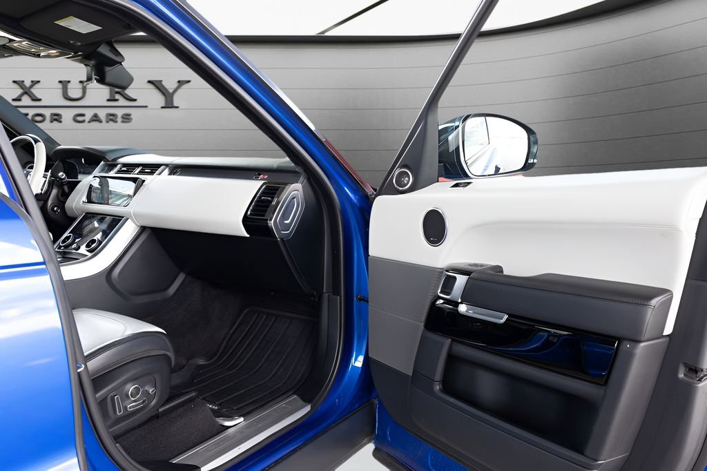 Used 2020 Land Rover Range Rover Sport SVR image 78