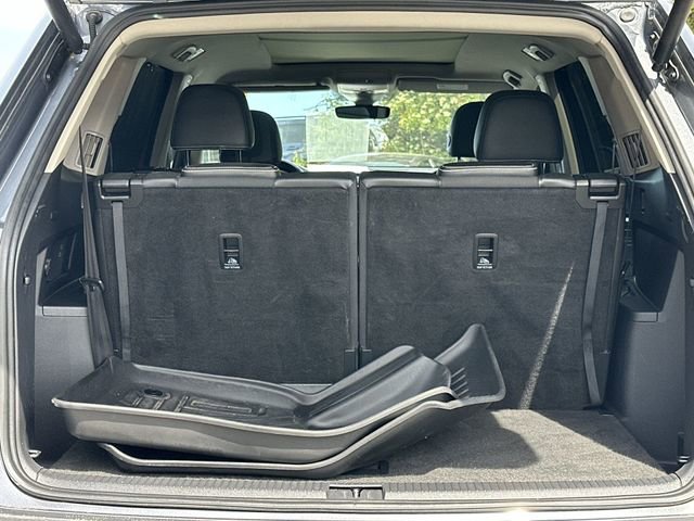 Used 2022 Volkswagen Atlas SEL Premium image 34