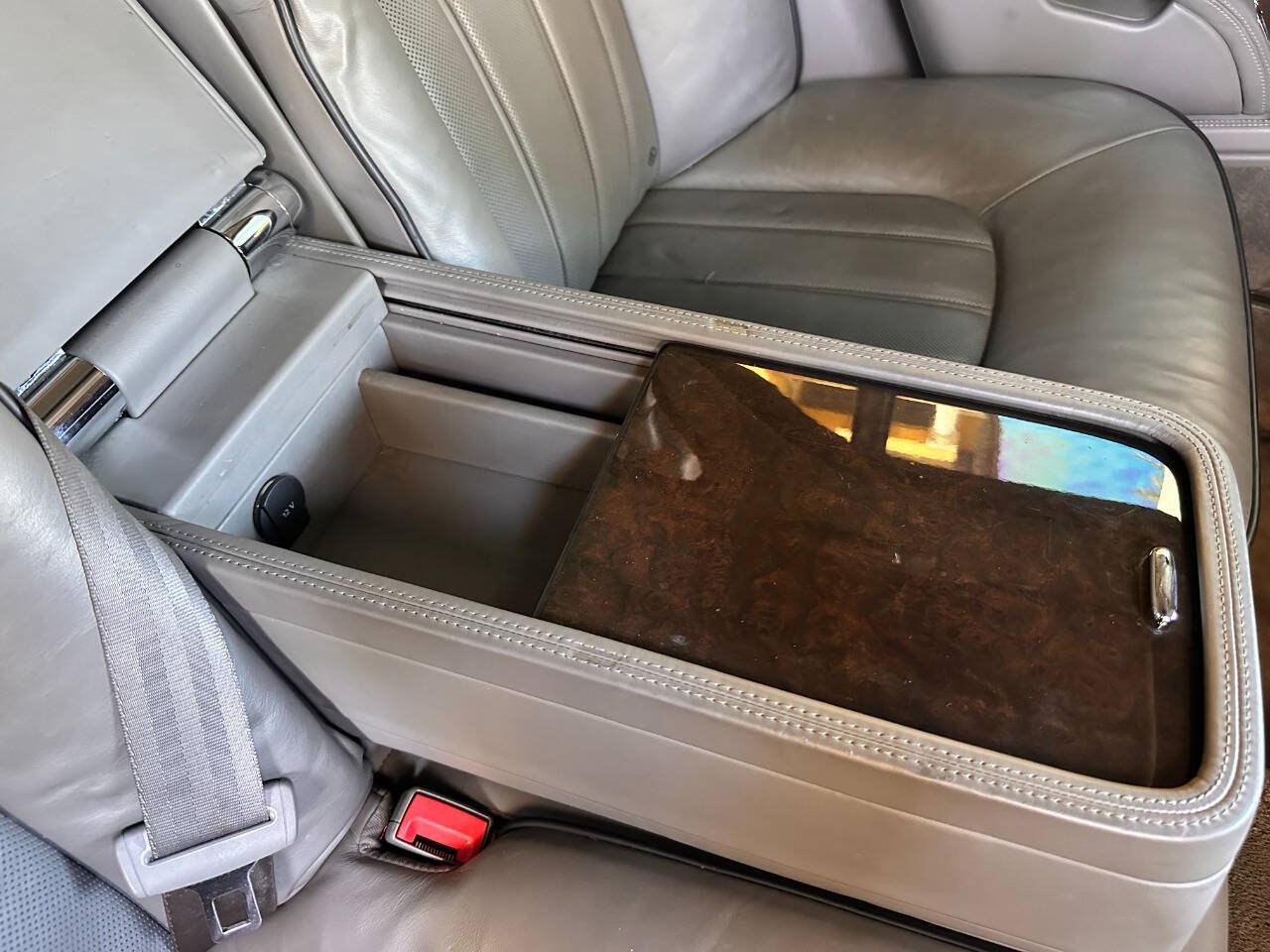 Used 2011 Bentley Mulsanne RWD image 78