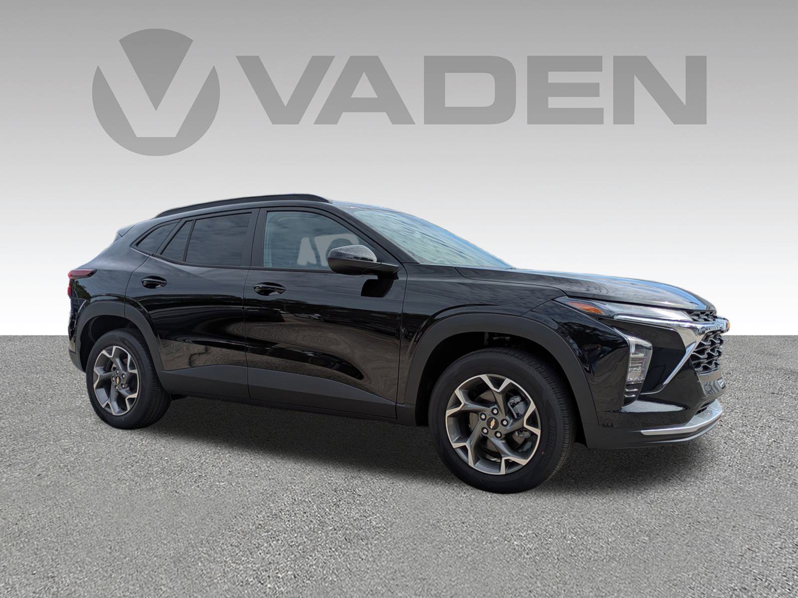 New 2025 Chevrolet Trax LT w/ Driver Confidence Package image 3