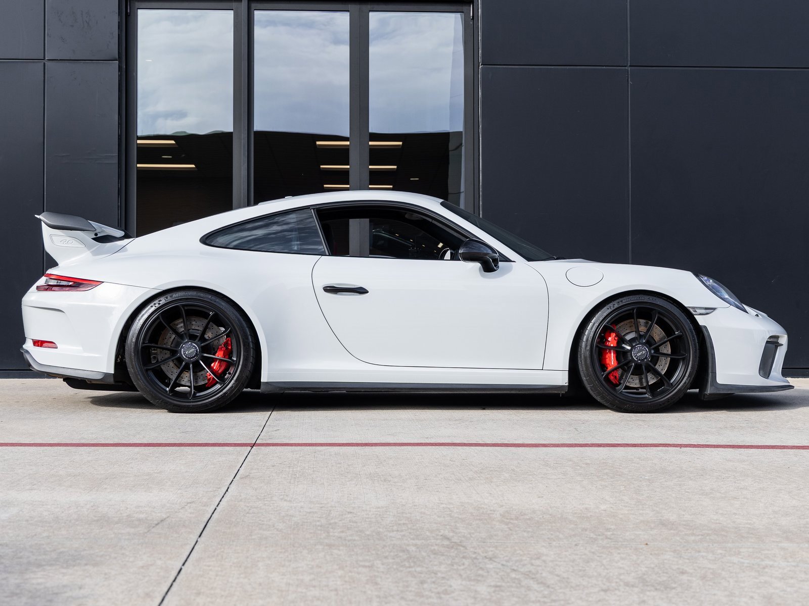 Used 2018 Porsche 911 GT3 image 12