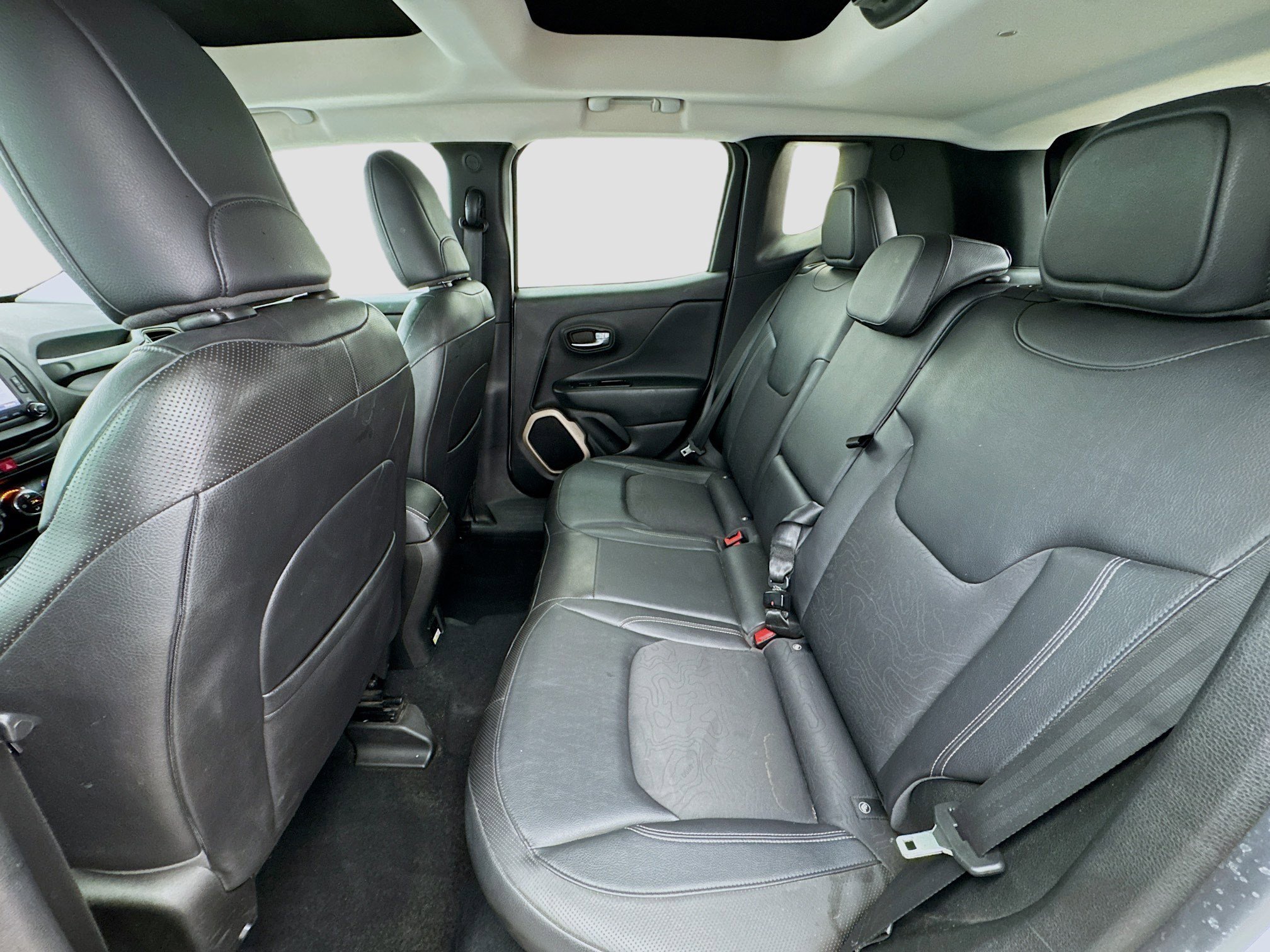 Used 2017 Jeep Renegade Trailhawk image 15