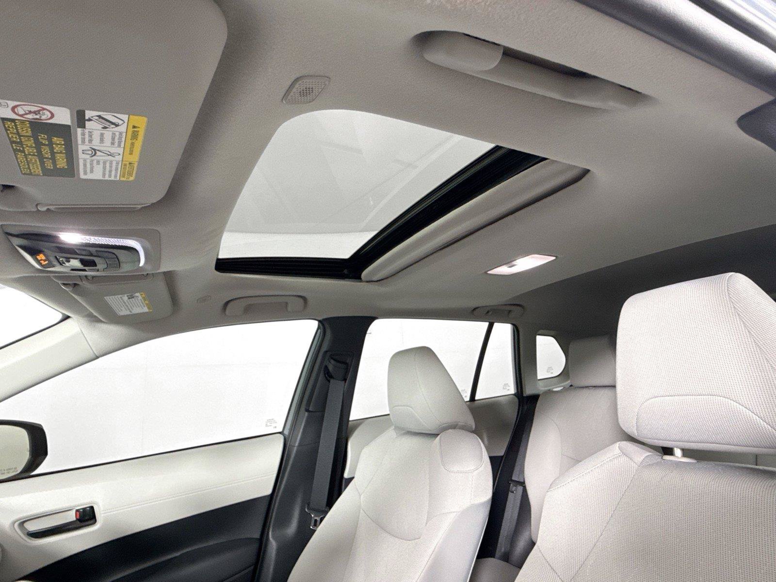 Certified 2025 Toyota Corolla Cross LE w/ Moonroof Package FWD image 6
