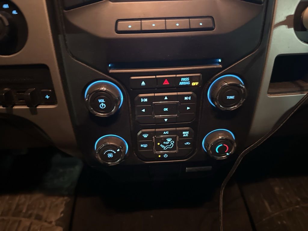 Used 2013 Ford F150 XLT w/ Luxury Equipment Group image 19