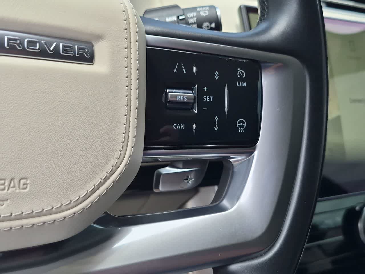 Certified 2023 Land Rover Range Rover SE AWD/4WD image 25