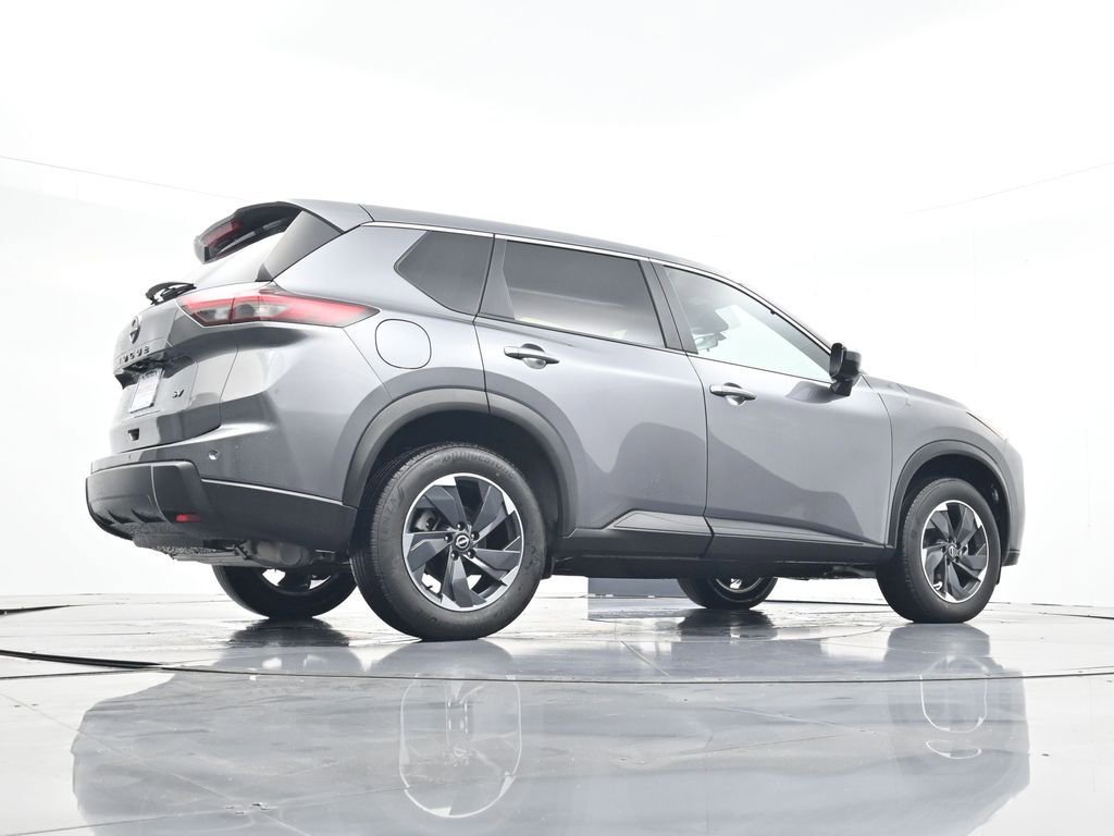 Used 2024 Nissan Rogue SV image 36