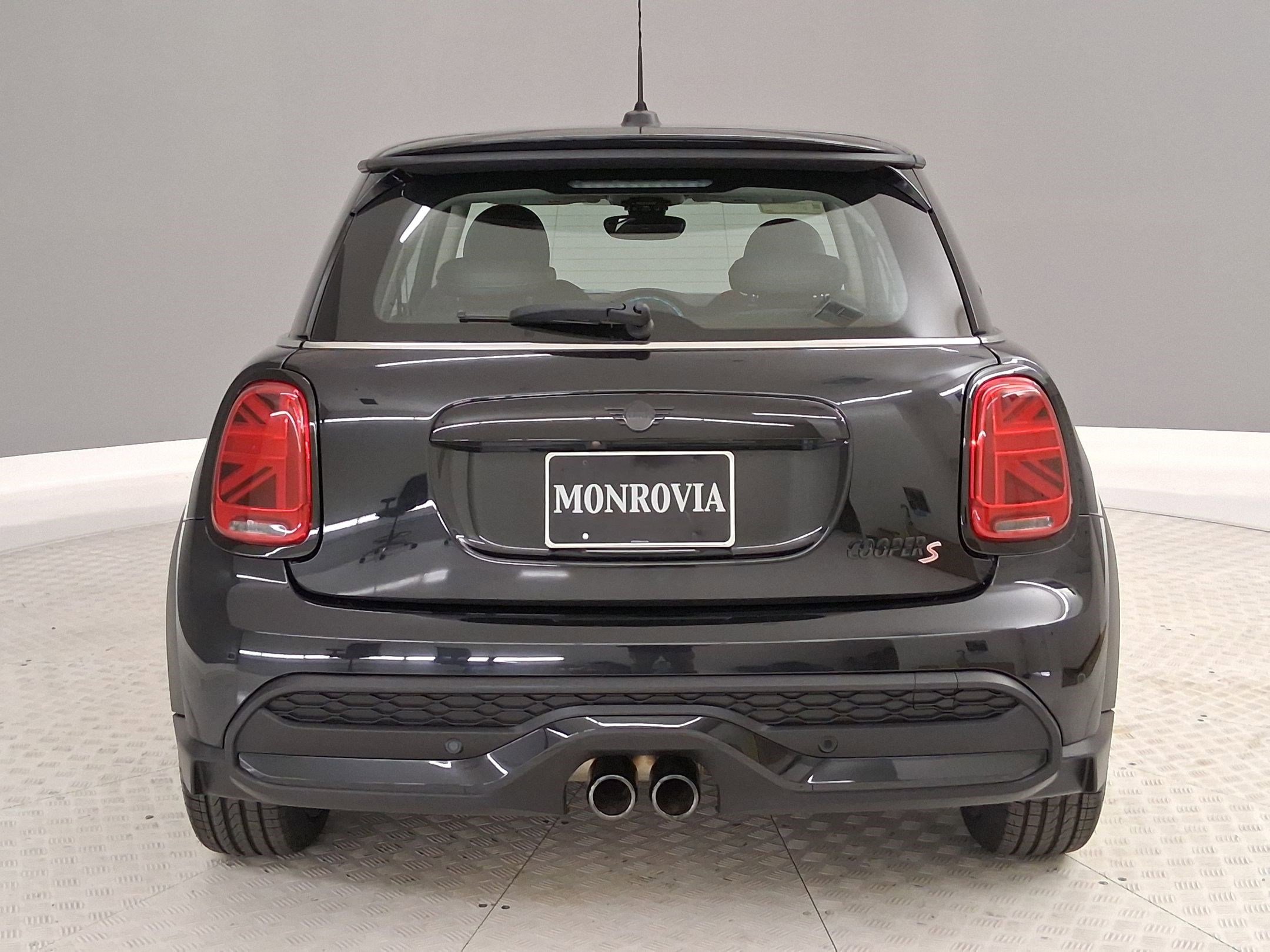 Certified 2024 MINI Cooper S image 8