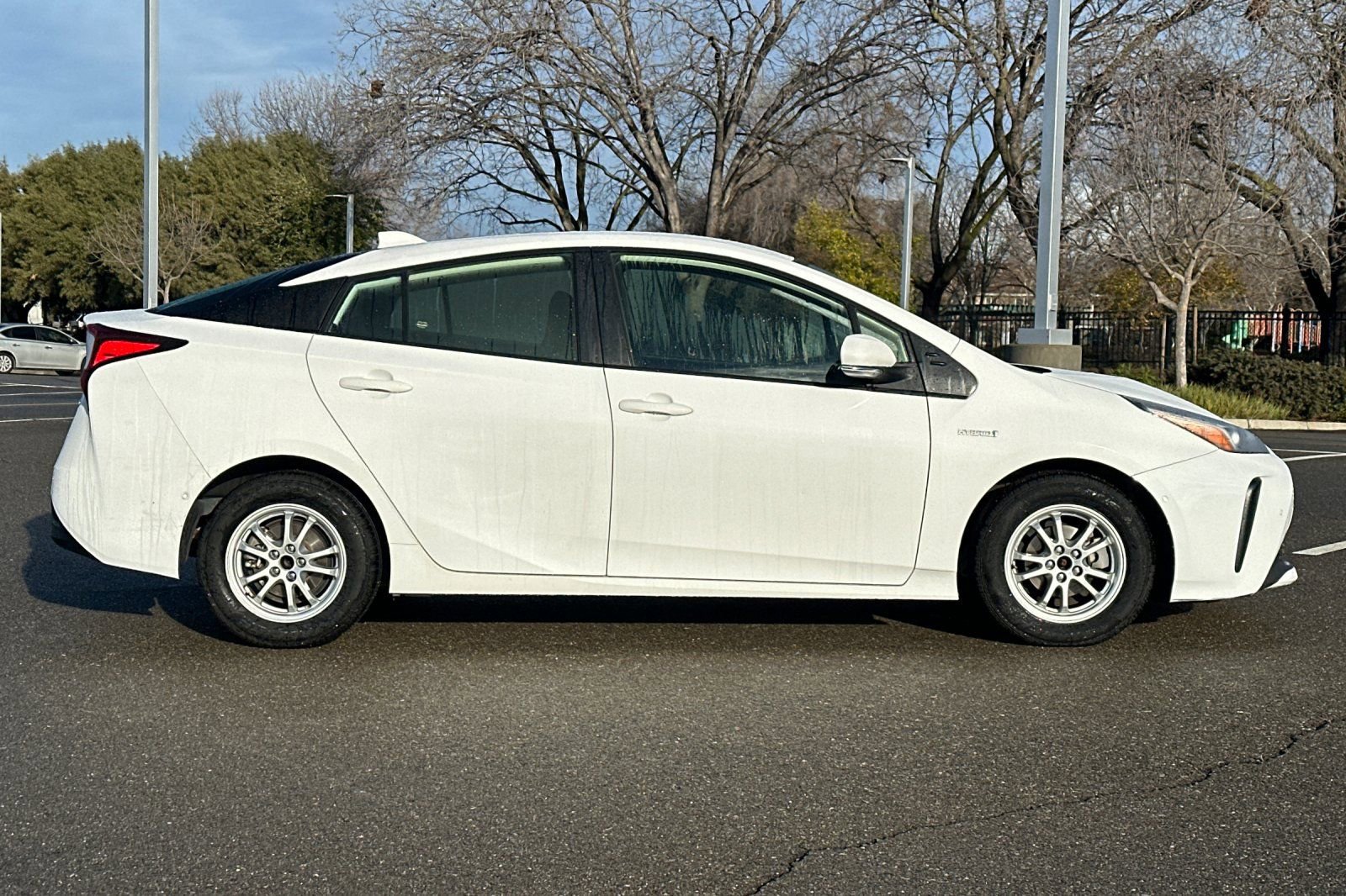 Certified 2022 Toyota Prius LE image 3