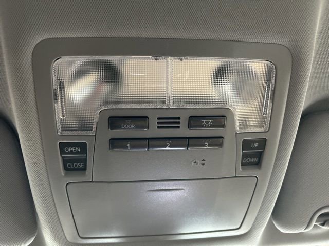 Used 2019 Toyota Highlander Limited AWD/4WD image 14
