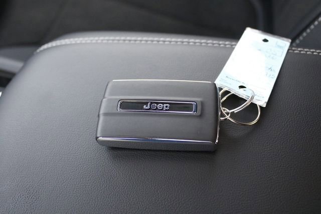 New 2026 Jeep Grand Cherokee Altitude AWD/4WD image 32