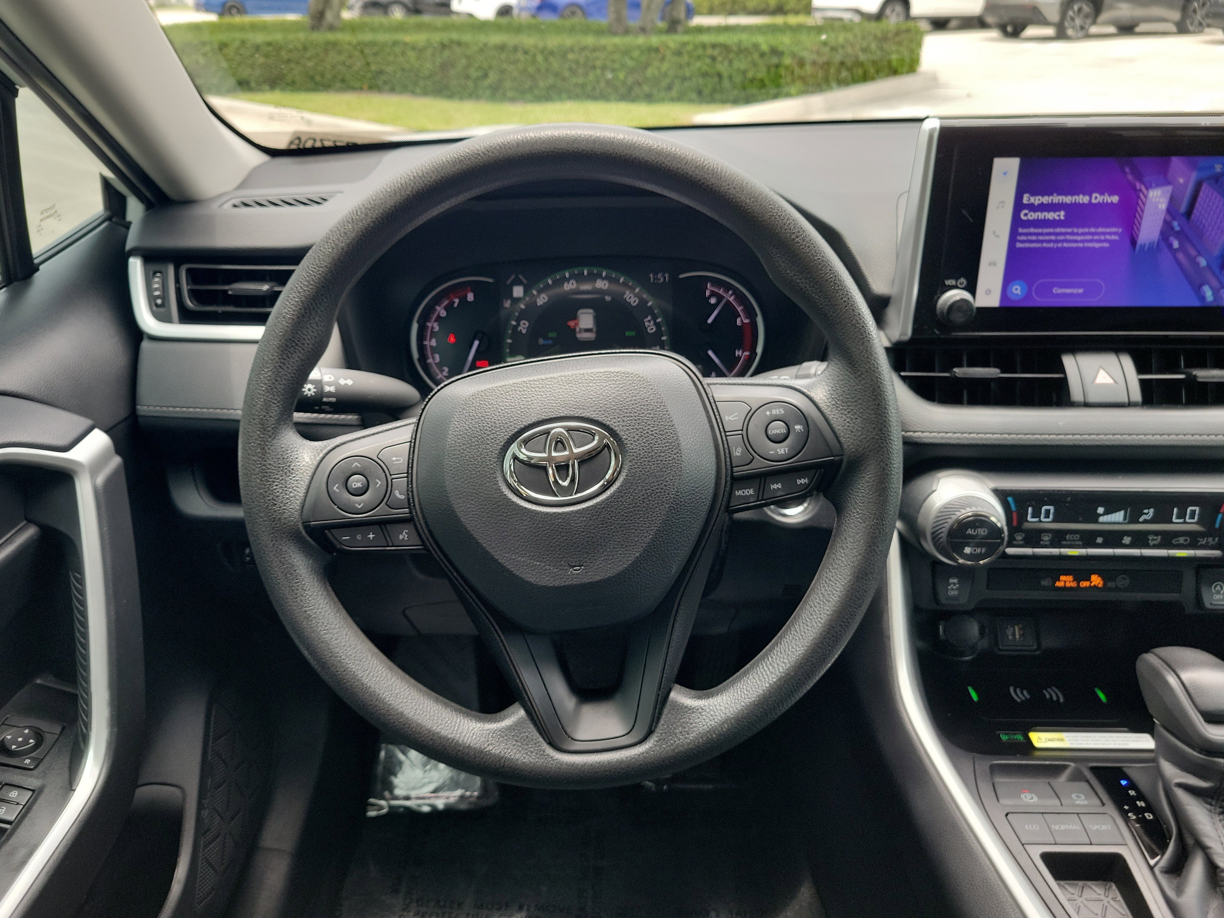 Used 2024 Toyota RAV4 XLE FWD image 18