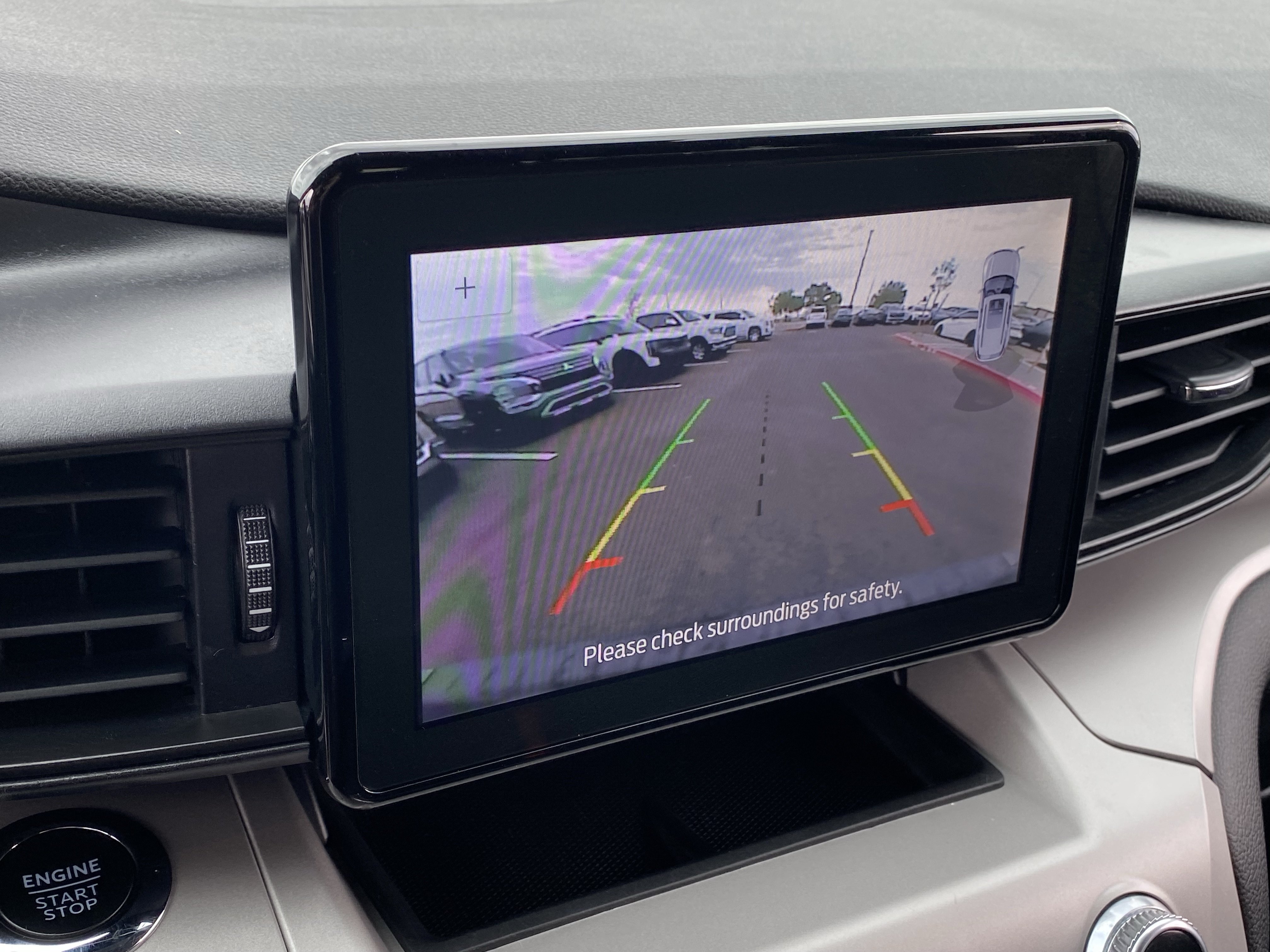 Used 2024 Ford Explorer XLT RWD image 25