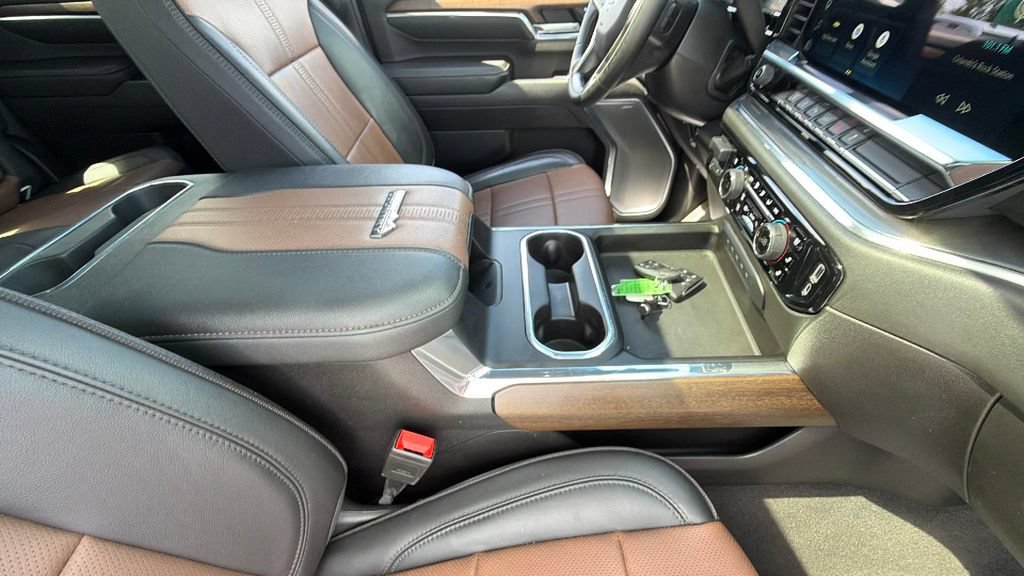 Certified 2024 Chevrolet Silverado 3500 High Country w/ High Country Premium Package AWD/4WD image 36
