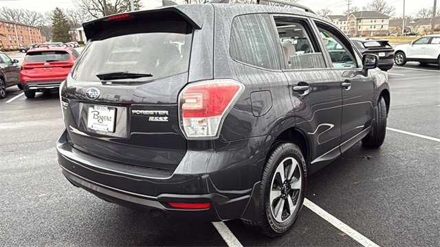 Used 2017 Subaru Forester 2.5i Premium image 8