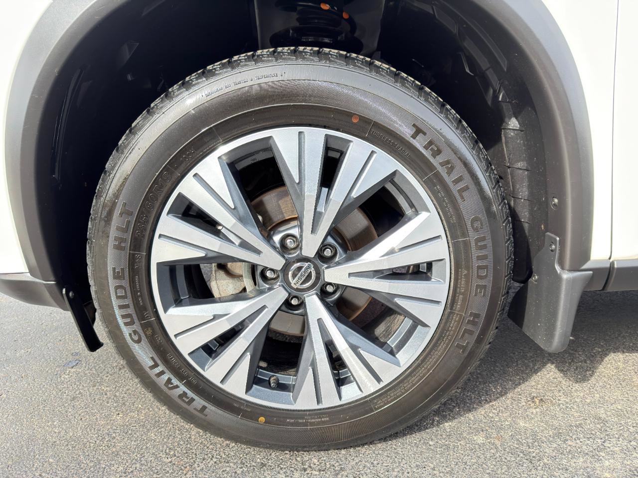 Used 2021 Nissan Rogue SV w/ Premium Package AWD/4WD image 11