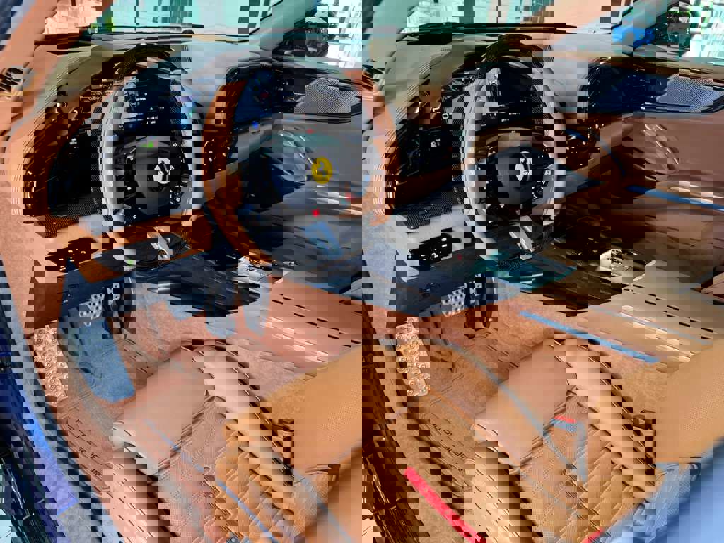 Used 2024 Ferrari Purosangue image 9