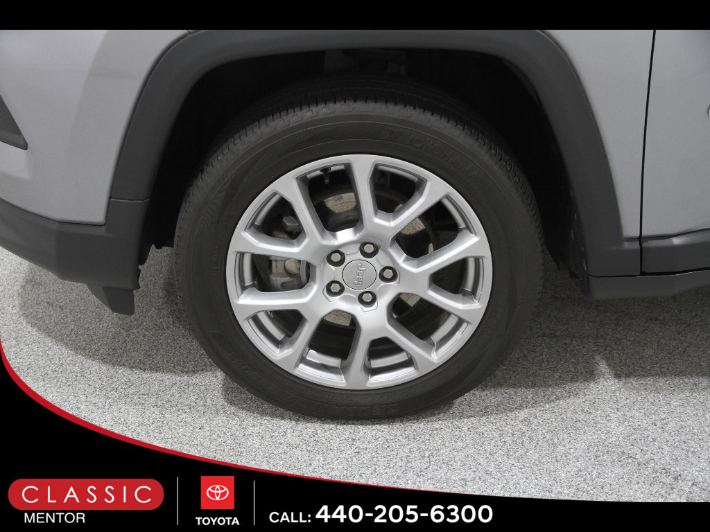 Used 2022 Jeep Compass Latitude w/ Sun and Sound Group AWD/4WD image 23