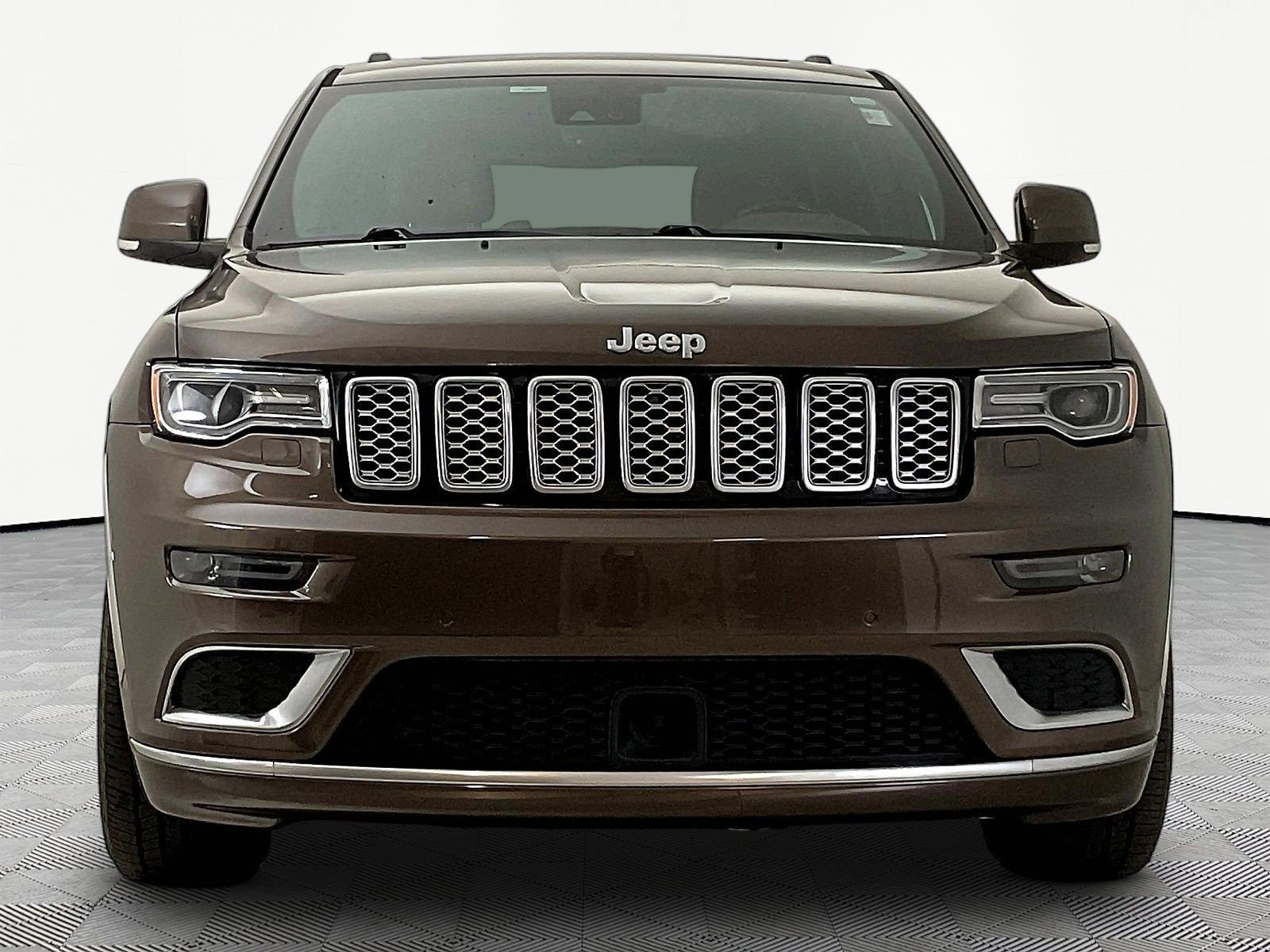 Used 2017 Jeep Grand Cherokee Summit w/ Platinum Series Group AWD/4WD image 2