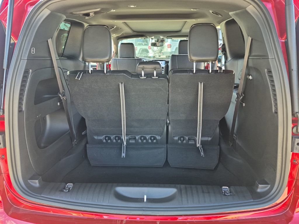 New 2025 Chrysler Pacifica Limited w/ Trailer Tow Group FWD image 36