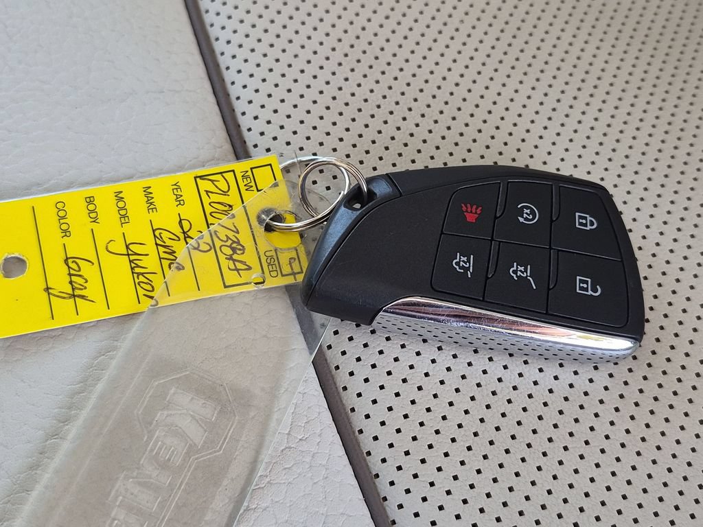 Used 2022 GMC Yukon Denali RWD image 39