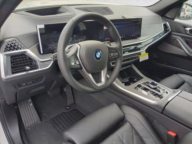 New 2026 BMW X5 xDrive50e w/ Executive Package image 3