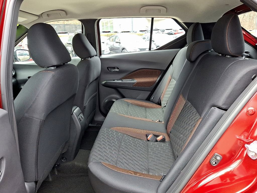 Used 2023 Nissan Kicks SR FWD image 11