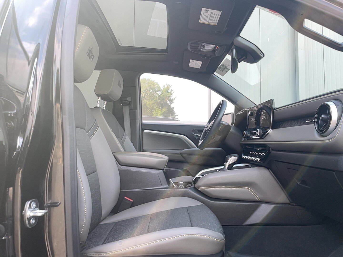 Used 2024 Chevrolet Colorado ZR2 w/ ZR2 Bison Edition AWD/4WD image 20
