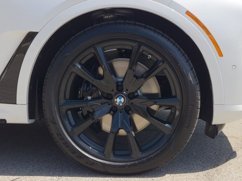 New 2027 BMW X7 xDrive40i w/ M Sport Package AWD/4WD image 6
