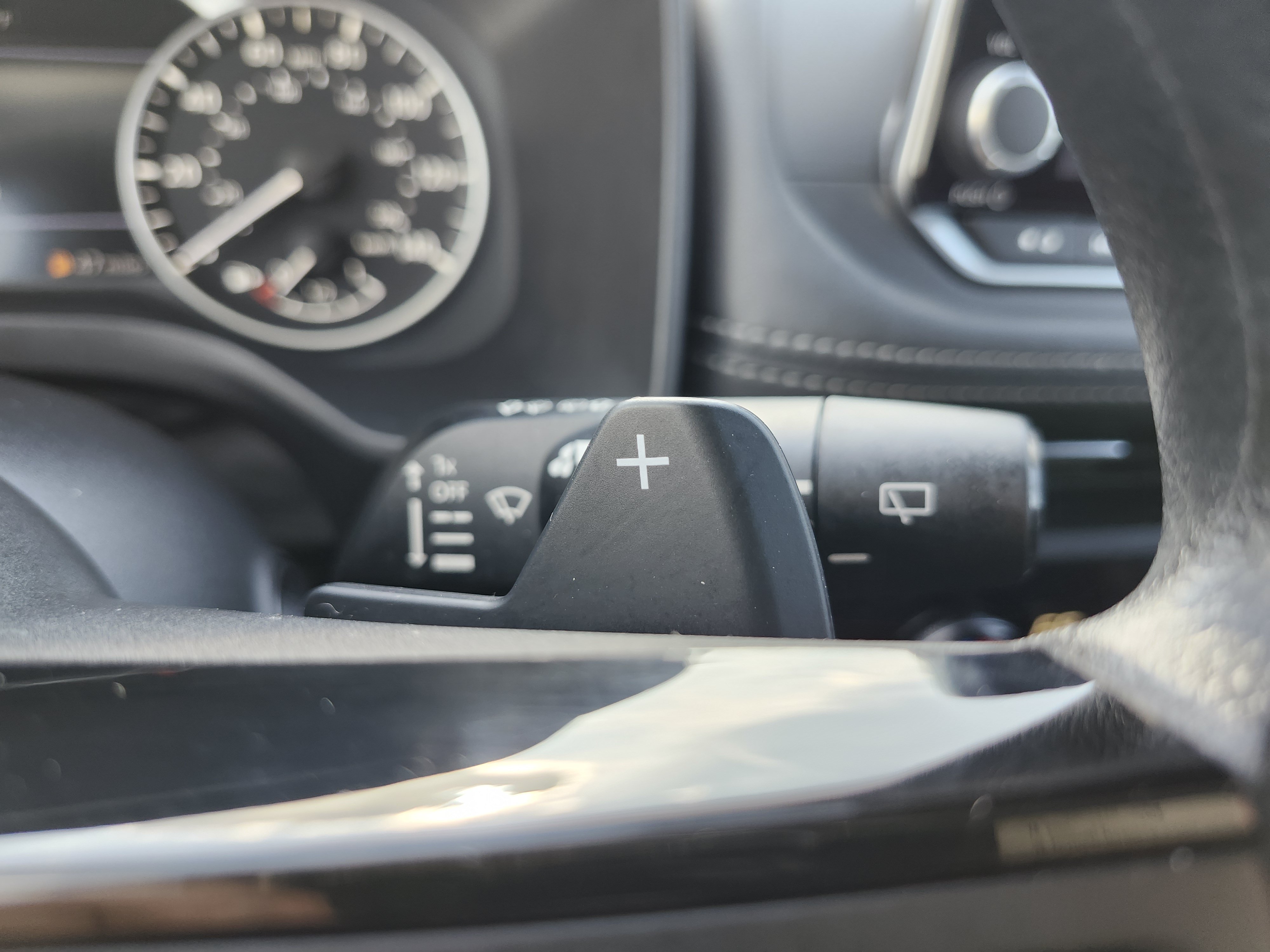 Used 2023 Nissan Rogue SV AWD/4WD image 33