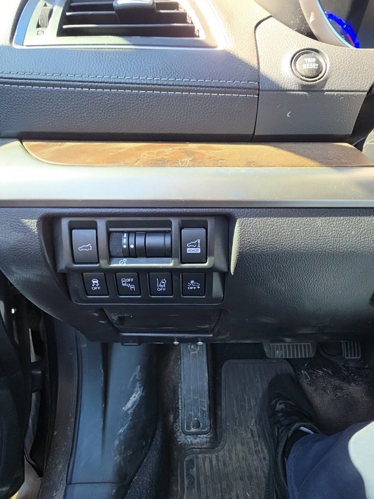Used 2018 Subaru Outback 2.5i Limited AWD/4WD image 22