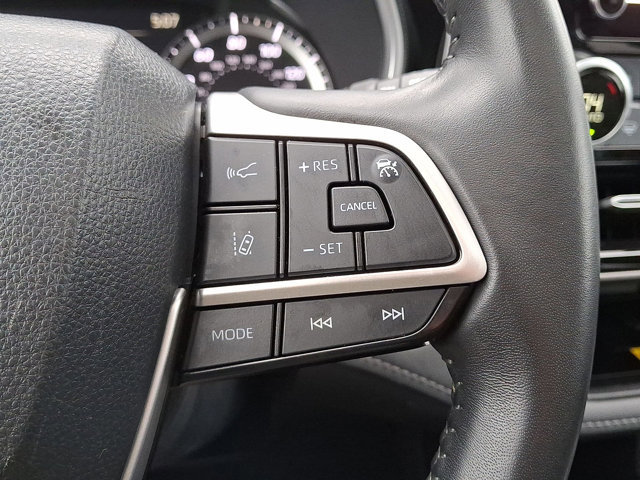 Used 2024 Toyota Highlander XLE image 20