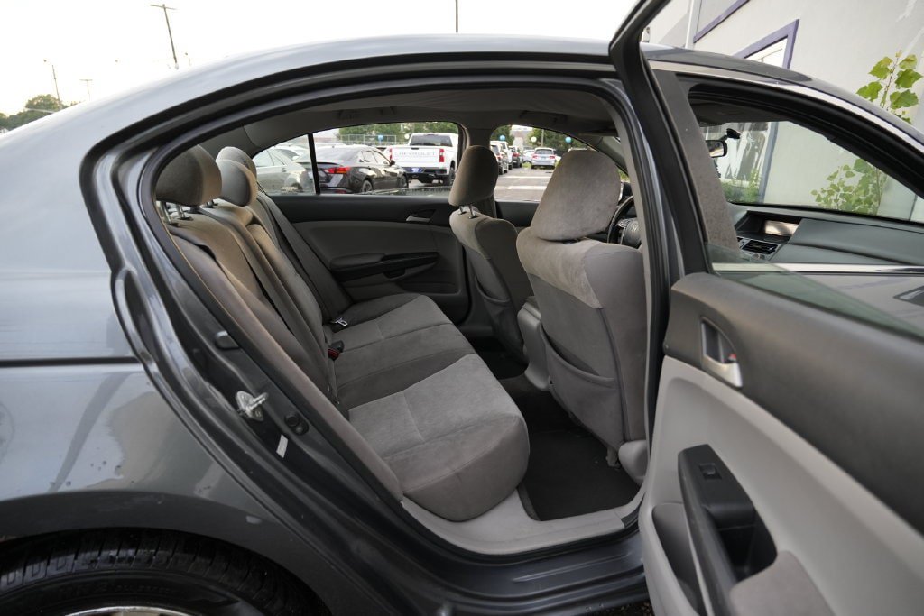Used 2010 Honda Accord LX-P image 32