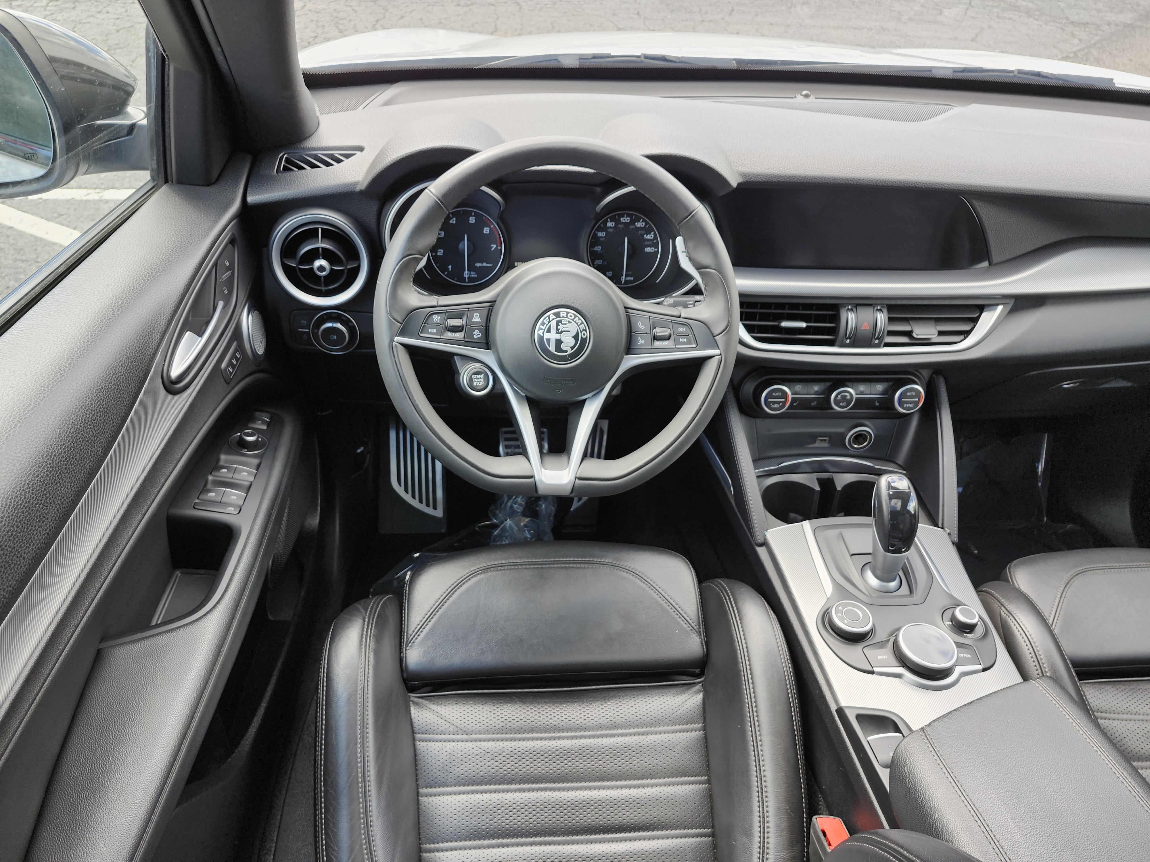 Used 2019 Alfa Romeo Stelvio Ti Sport w/ Quick Order Package 22S Sport AWD/4WD image 31