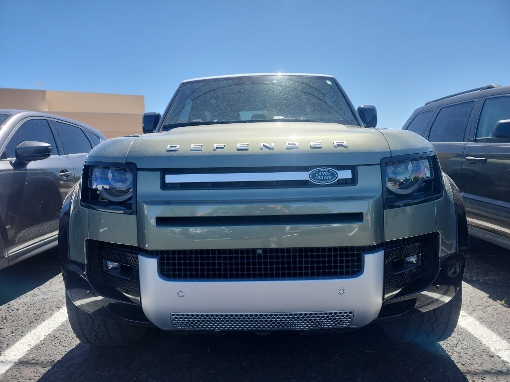 Used 2023 Land Rover Defender 90 S AWD/4WD image 2