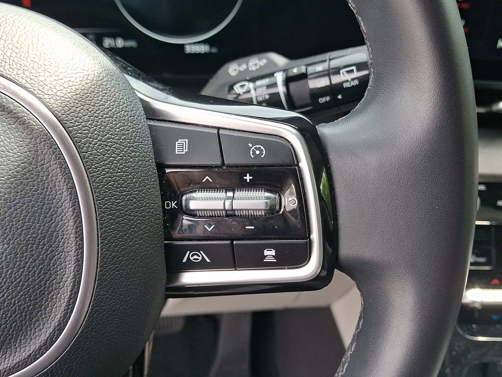 Used 2024 Kia Carnival SX FWD image 23