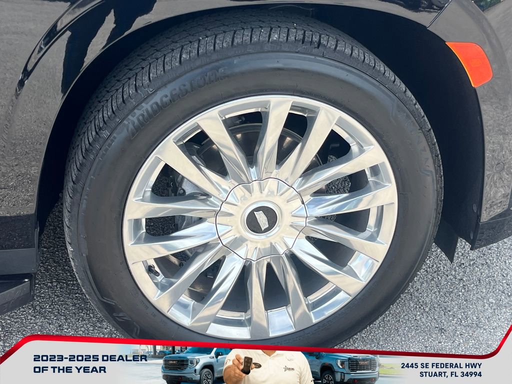 Used 2023 Cadillac Escalade Premium Luxury w/ Performance Package image 22