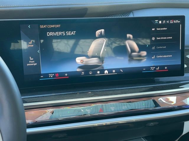 Certified 2026 BMW 740i xDrive w/ Premium Package image 17