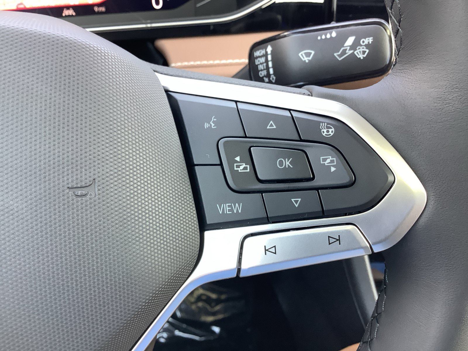 New 2027 Volkswagen Jetta SEL FWD image 25