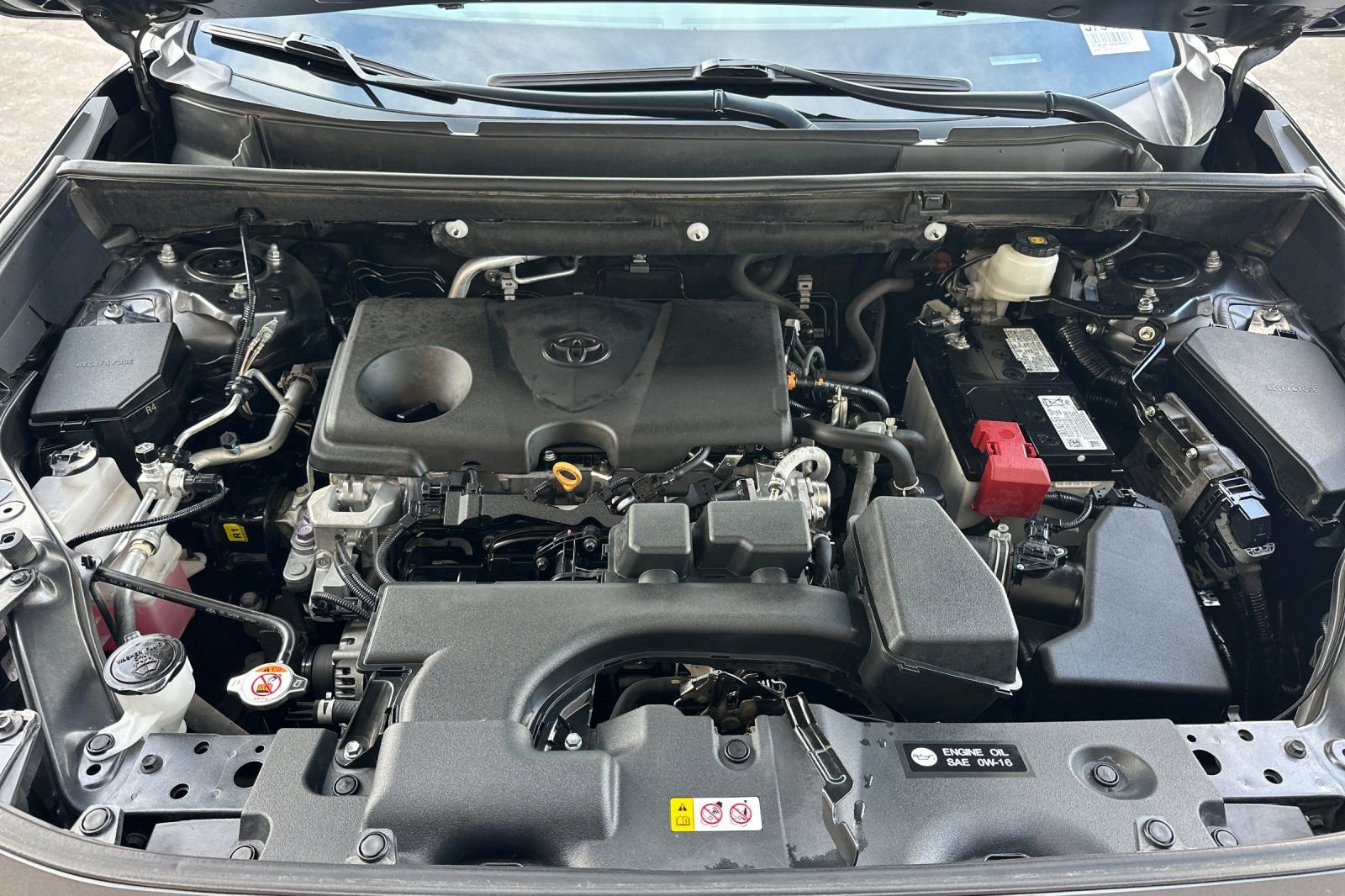 Used 2023 Toyota RAV4 XLE Premium image 25