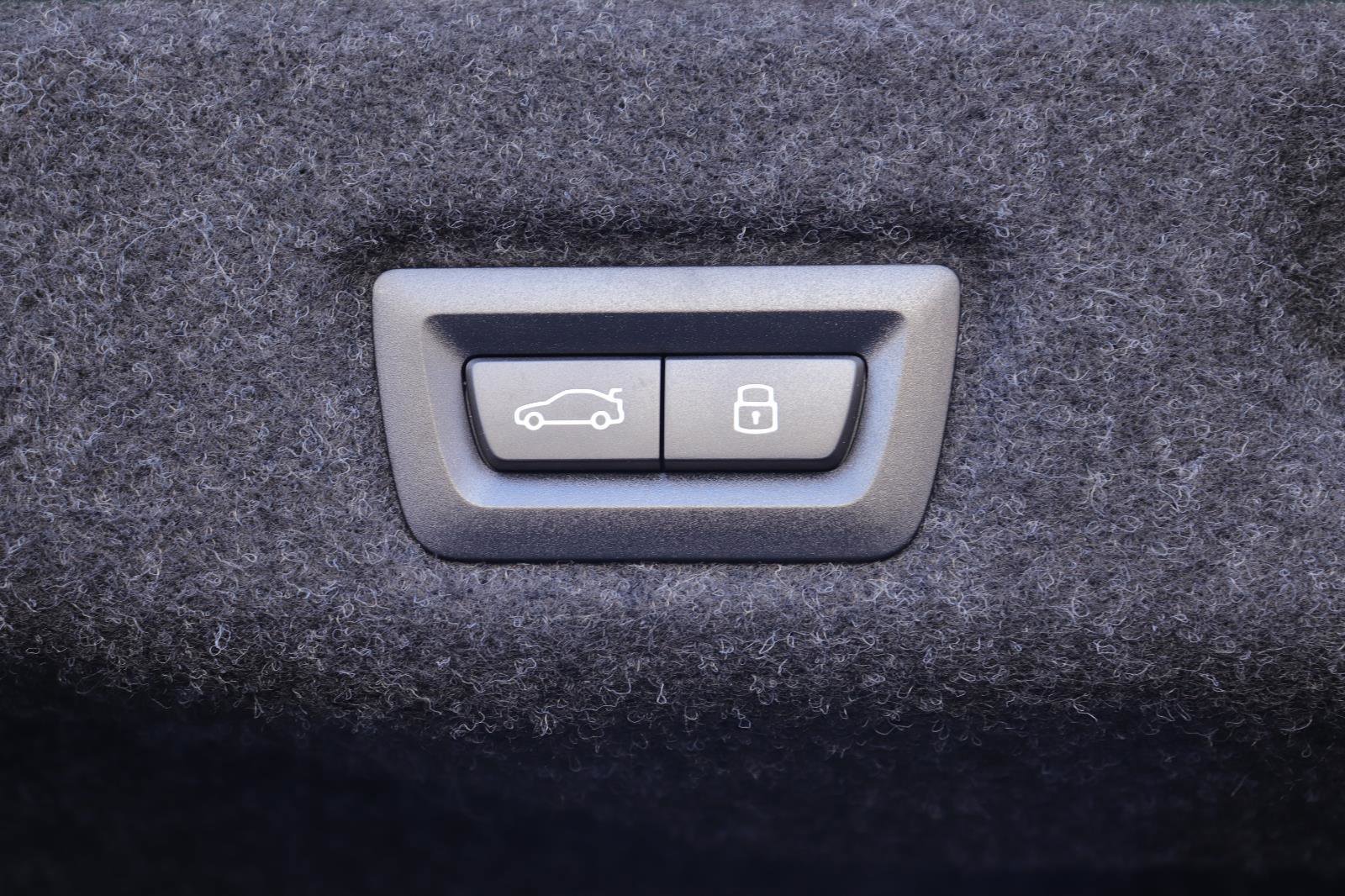 Used 2025 BMW 530i 530i w/ M Sport Package image 16