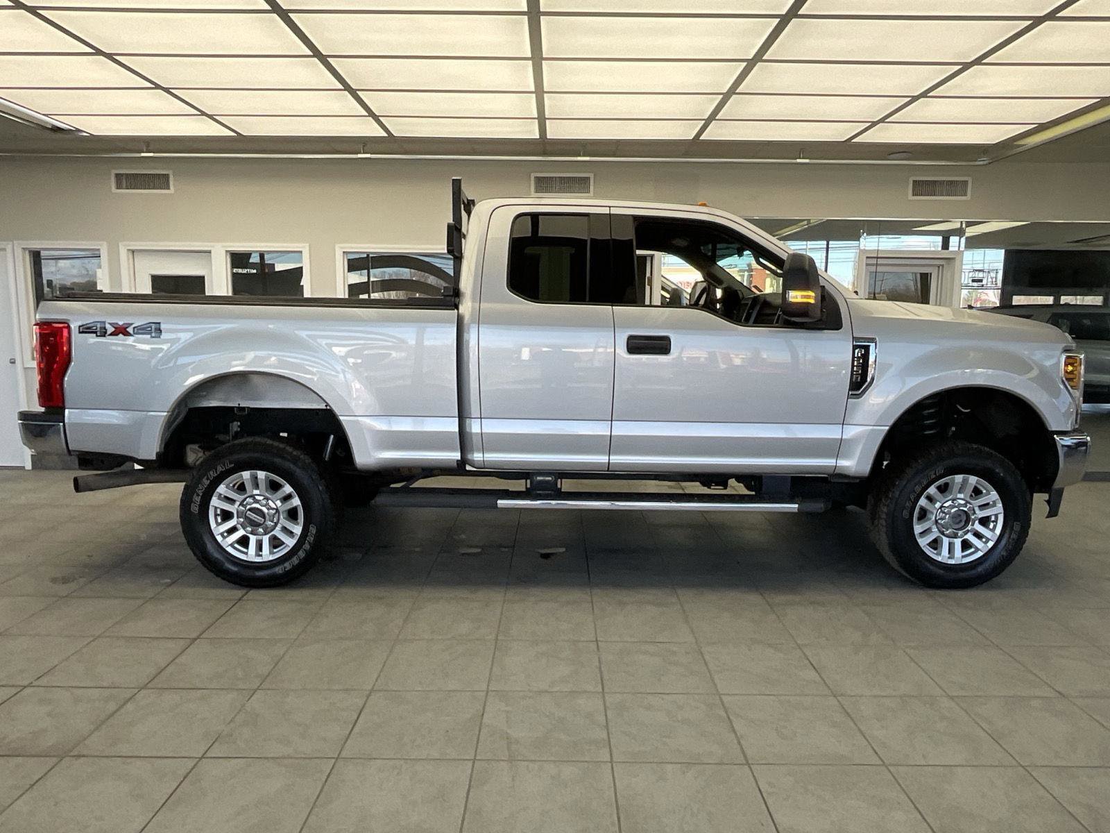 Used 2019 Ford F250 XLT w/ XLT Value Package image 4