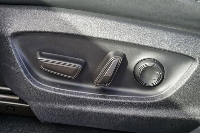 Used 2023 Toyota Crown Limited w/ Advanced Technology Package image 22