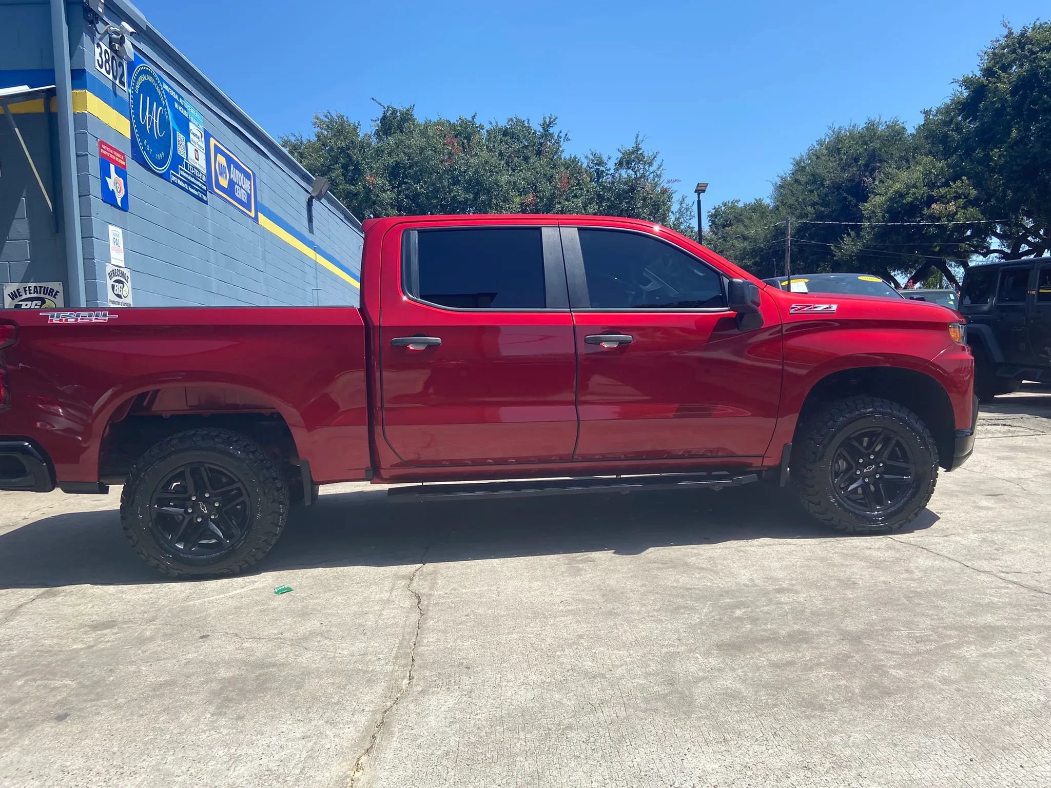 Used 2021 Chevrolet Silverado 1500 Custom Trail Boss AWD/4WD image 8