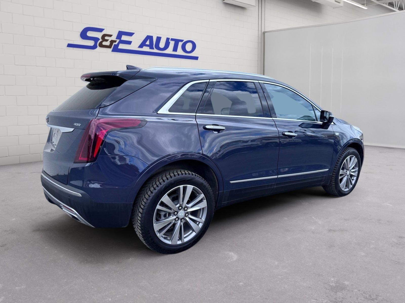 Used 2024 Cadillac XT5 Premium Luxury image 5