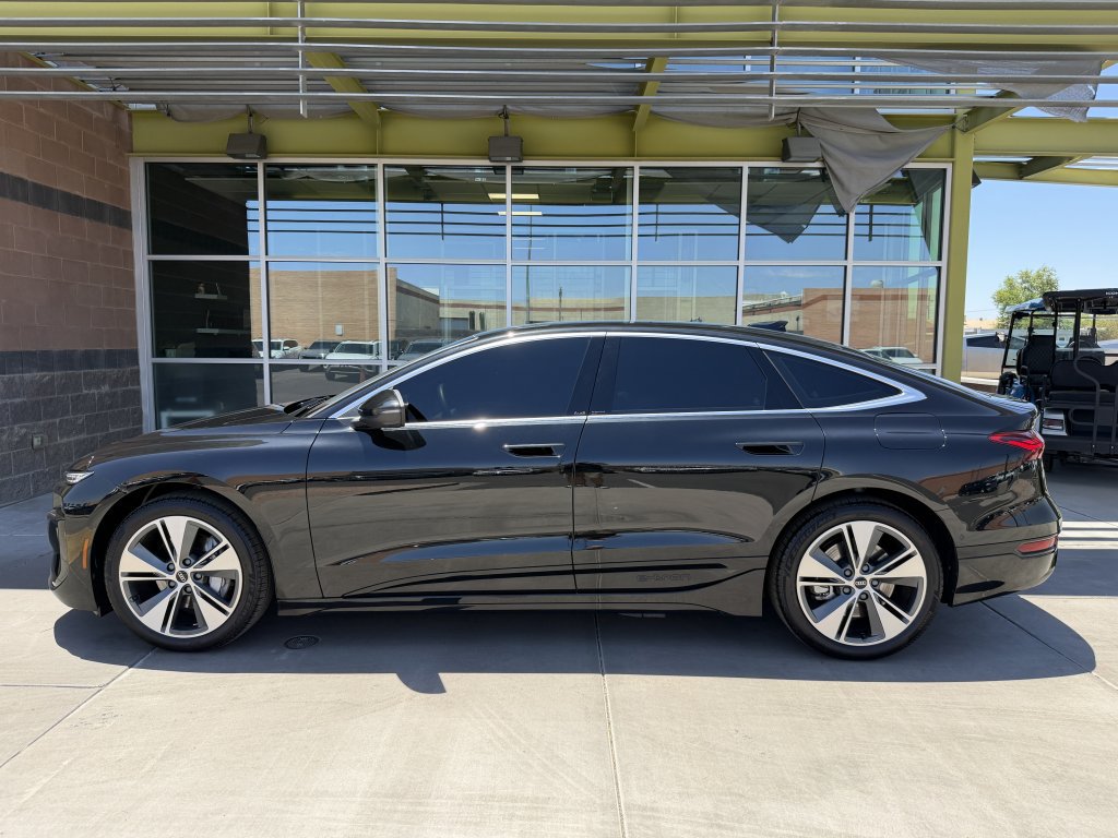 Used 2025 Audi A6 e-tron Premium Plus w/ Premium Plus RWD image 7