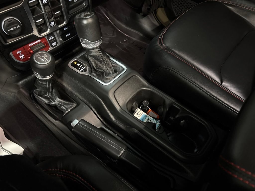 Used 2025 Jeep Wrangler Unlimited Rubicon AWD/4WD image 29